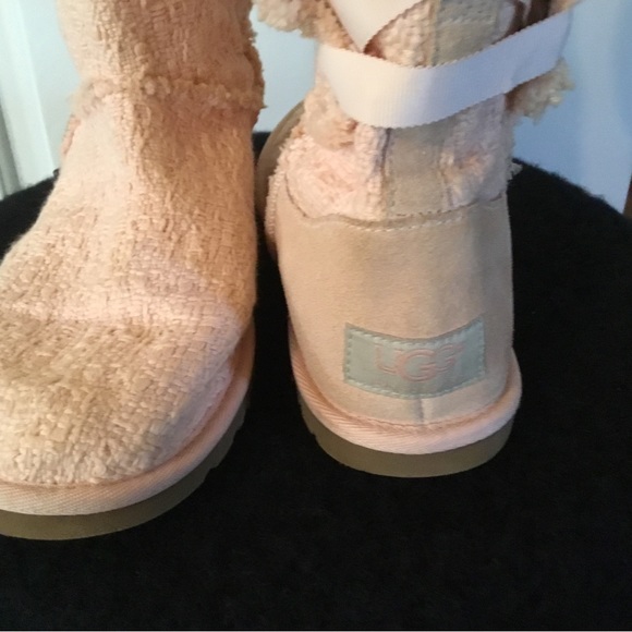 EUC Ugg Heirloom boots in baby pink size 7 - Picture 3 of 3